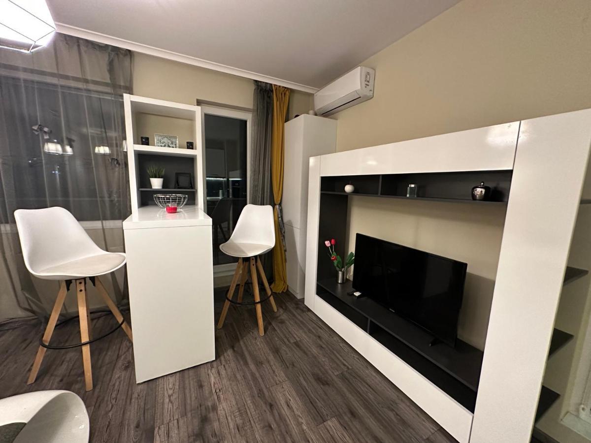 Uni Time Apartment By Lmg Sofia Eksteriør billede
